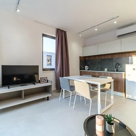 Luxury דירה *