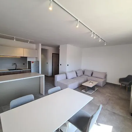 Luxury דירה *
