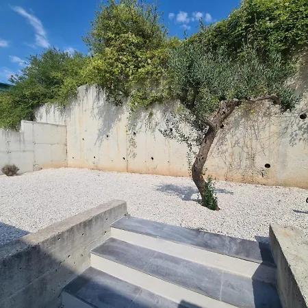 Luxury דירה סוטיבאן