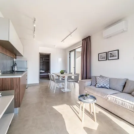 Luxury * Sutivan