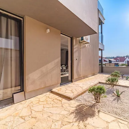 Luxury Apartman Sutivan