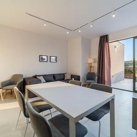 Luxury Apartman Sutivan