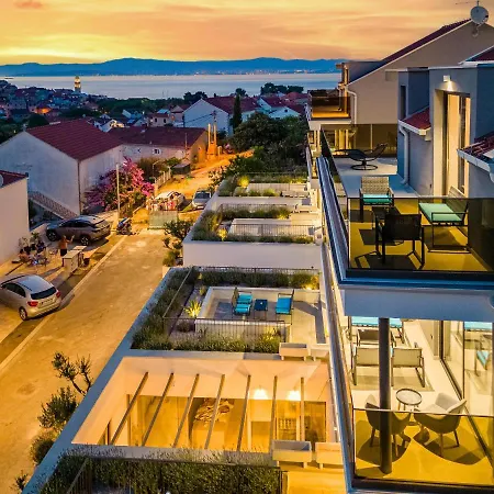 Luxury Sutivan