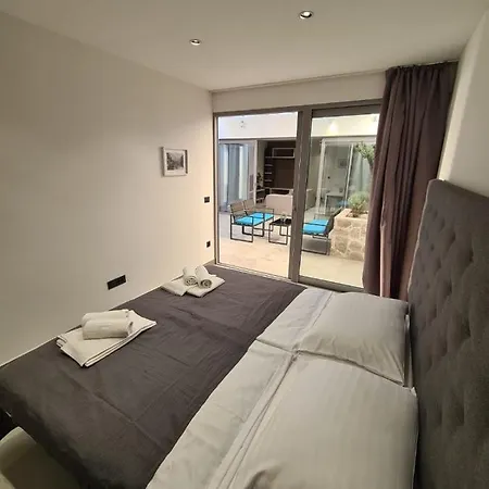 Luxury Apartman Sutivan
